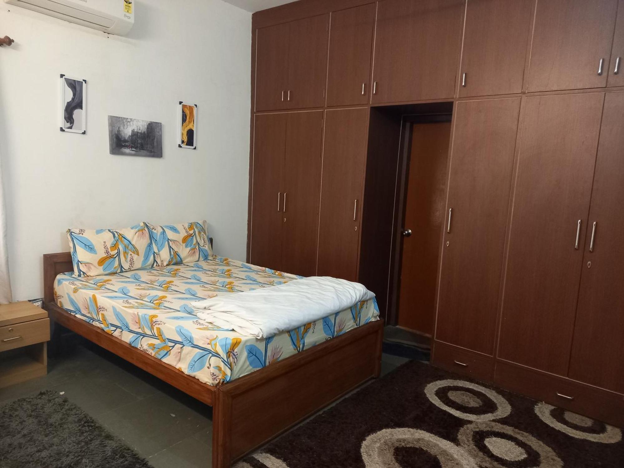 The English Gaon 4 Bhk Бхопал Экстерьер фото